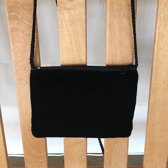 Embroidered purple floral black crossbody purse - Picture 5 of 8